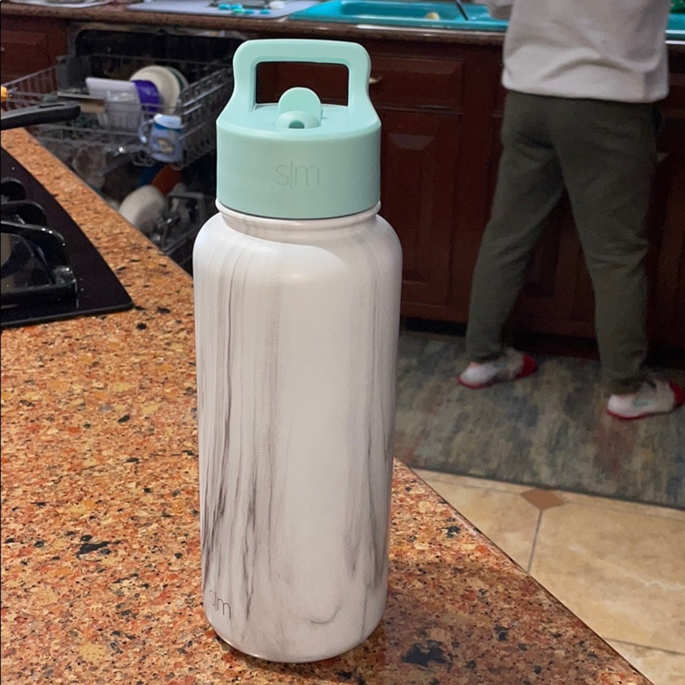Simply modern water bottle